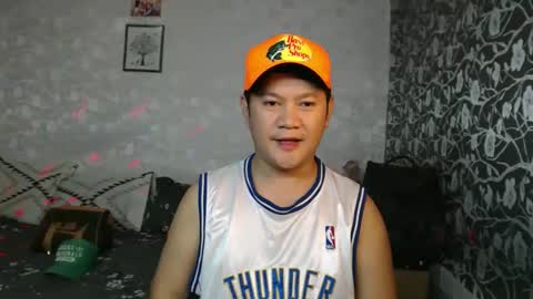 Snapshot of adorableasianboy chatting on May 10, 7:35 am adorableasianboy online show from May 10, 7:35 am