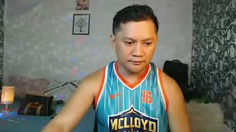 Snapshot of adorableasianboy chatting on May 28, 12:35 pm adorableasianboy online show from May 28, 12:35 pm