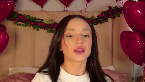 adoracortes online show from February 14, 5:04 am