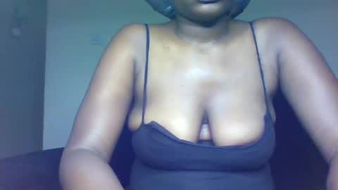 Snapshot of adore_booty chatting on July 8, 7:13 am adore_booty online show from July 8, 7:13 am