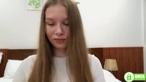 Lia  online show from April 15, 5:58 am