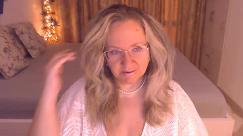 Cryna online show from January 10, 2:19 pm