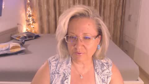 Snapshot of adrena_ chatting on July 20, 6:21 pm Cryna online show from July 20, 6:21 pm