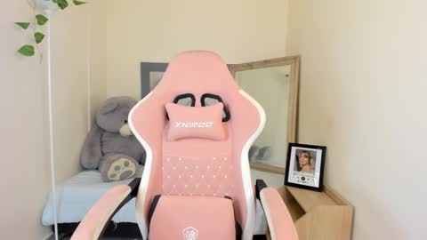 Snapshot of adria_ross chatting on January 25, 1:30 pm Adriana online show from January 25, 1:30 pm