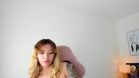 Snapshot of adria_ross chatting on September 28, 2:00 pm Adriana online show from September 28, 2:00 pm