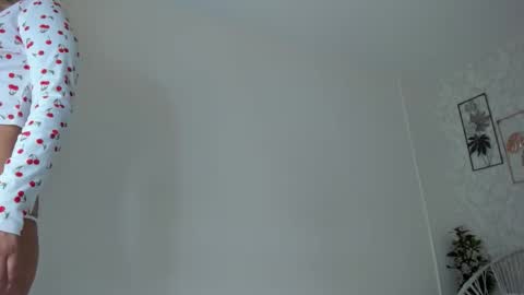 Snapshot of adria_ross chatting on November 7, 12:16 pm Adriana online show from November 7, 12:16 pm