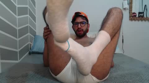 Snapshot of adrian_falcon chatting on May 7, 5:24 am Adrian Falcon online show from May 7, 5:24 am