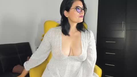 Adriana online show from June 3, 5:10 am