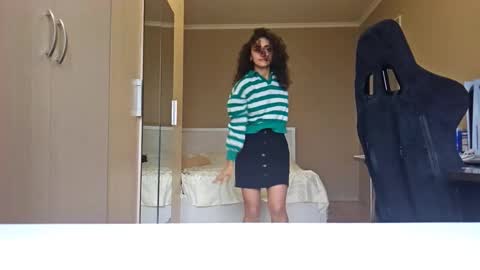 adrianasegrest online show from December 2, 7:47 am