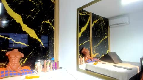 Snapshot of adrianavegga chatting on February 20, 3:25 am Adriana online show from February 20, 3:25 am