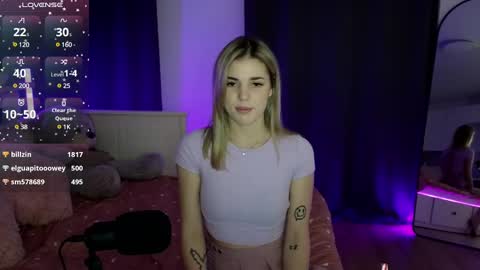 adrianawow1 online show from February 15, 12:37 am