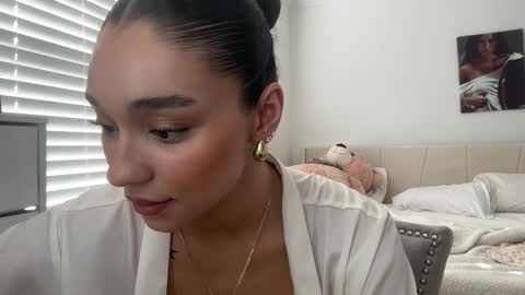 Adrianna  online show from February 14, 3:58 pm