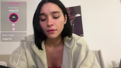 Adrianna  online show from November 19, 4:23 am