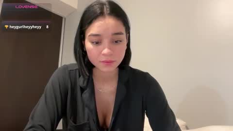 Adrianna  online show from January 17, 1:54 am