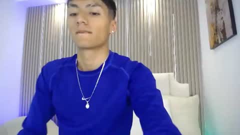 adrianstark_ online show from June 11, 12:36 pm