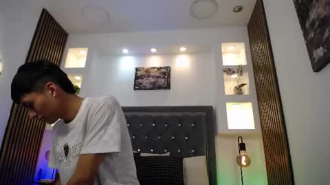 adrianstark_ online show from June 18, 1:04 pm