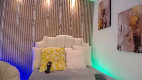 adrianstark_ online show from June 23, 12:47 pm