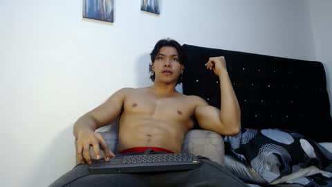 adriel_escalante online show from December 2, 3:23 am