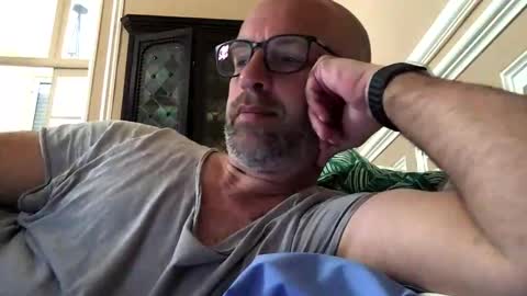 adrienfromparis online show from April 7, 10:15 am