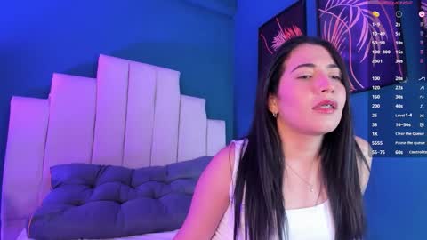 adriienne_ online show from March 9, 8:35 pm