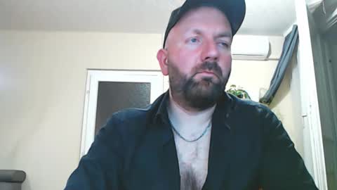 Snapshot of adultwebcamdatabase chatting on October 20, 5:46 pm Felix84 online show from October 20, 5:46 pm