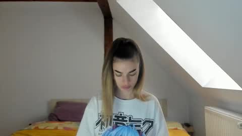 Snapshot of adventurina chatting on October 30, 11:44 am adventurina online show from October 30, 11:44 am