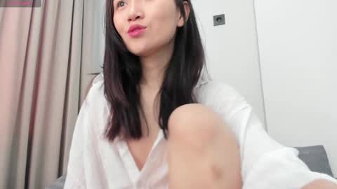 Snapshot of ae_nie chatting on February 17, 5:04 am Aenie online show from February 17, 5:04 am