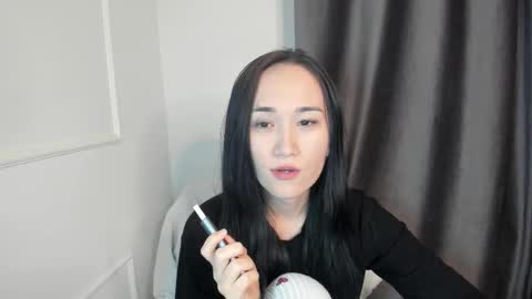 Snapshot of ae_nie chatting on October 13, 1:11 pm Aenie online show from October 13, 1:11 pm