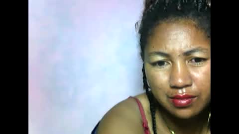 aelyaa online show from May 28, 2:42 am
