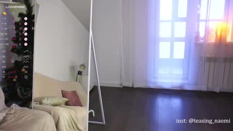 Snapshot of aesthetics__tease chatting on January 3, 5:17 am aesthetics__tease online show from January 3, 5:17 am