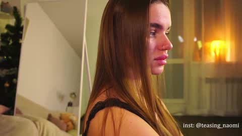 Snapshot of aesthetics__tease chatting on January 5, 2:06 am aesthetics__tease online show from January 5, 2:06 am