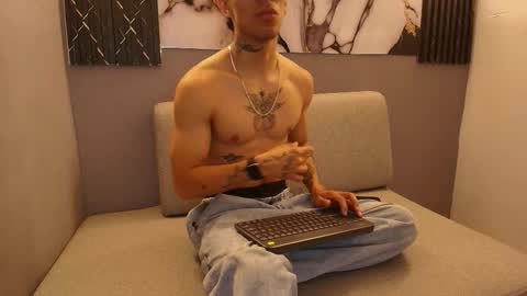 AETHON online show from November 8, 2:06 pm