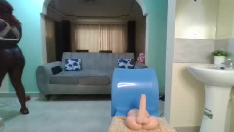 Snapshot of africacoco chatting on March 5, 3:29 pm africacoco online show from March 5, 3:29 pm