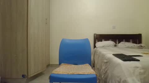 Snapshot of africacoco chatting on March 6, 3:24 am africacoco online show from March 6, 3:24 am