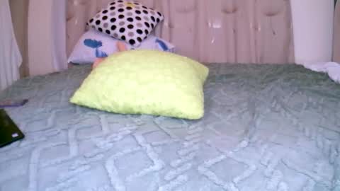 Snapshot of africacoco chatting on November 5, 3:34 pm africacoco online show from November 5, 3:34 pm