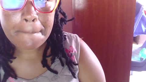 loise online show from May 29, 10:46 am