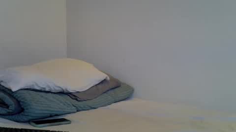 hella online show from February 24, 6:06 pm