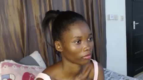 Snapshot of africana_slimqueen chatting on July 19, 7:39 pm africana_slimqueen online show from July 19, 7:39 pm