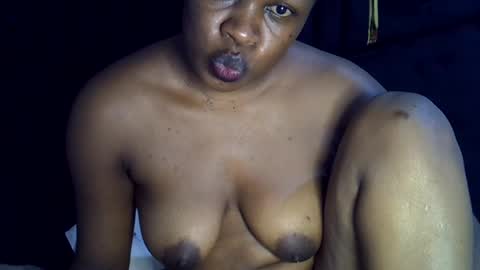 Snapshot of africangoddess22 chatting on July 10, 9:34 am africangoddess online show from July 10, 9:34 am