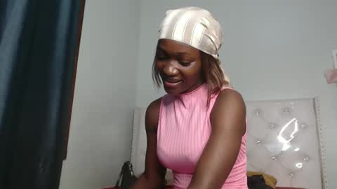 Snapshot of africanpetitequeen chatting on November 26, 10:38 am CIARA online show from November 26, 10:38 am