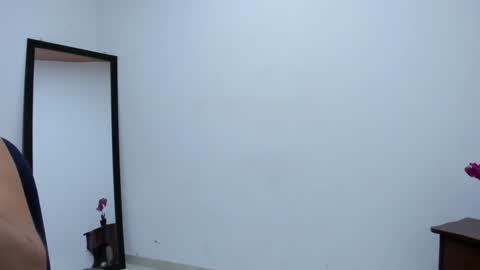 Snapshot of afrodita3123 chatting on December 8, 10:25 pm Lorena online show from December 8, 10:25 pm