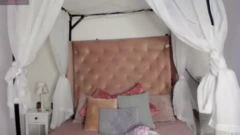 Snapshot of afrodita_sweeet chatting on June 22, 8:28 pm Afrodita online show from June 22, 8:28 pm