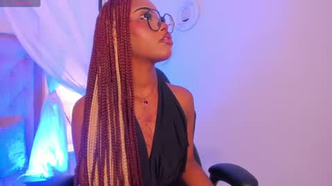 Snapshot of afrodita_sweeet chatting on July 11, 8:22 pm Afrodita online show from July 11, 8:22 pm