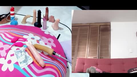 Snapshot of afroditacute16 chatting on October 20, 12:05 pm afroditacute16 online show from October 20, 12:05 pm