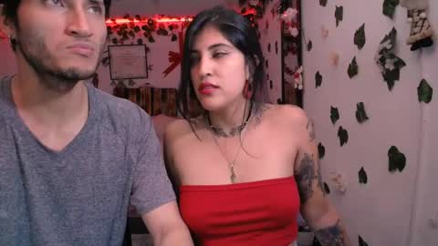 Snapshot of afroditapolo chatting on December 6, 3:19 am Afrodita Y Polo online show from December 6, 3:19 am