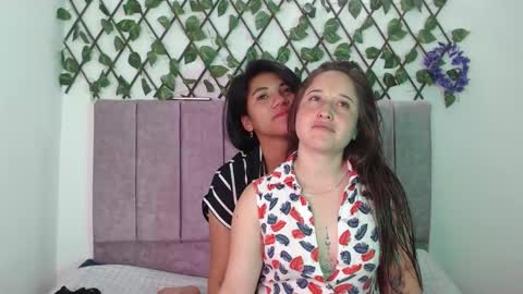 Snapshot of afroditawhispers chatting on November 9, 3:27 am Lia Valkyria online show from November 9, 3:27 am