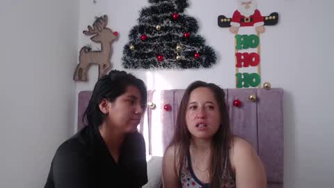 Snapshot of afroditawhispers chatting on December 3, 12:36 pm Lia Valkyria online show from December 3, 12:36 pm