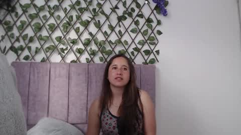 Snapshot of afroditawhispers chatting on January 9, 12:41 pm Lia Valkyria online show from January 9, 12:41 pm