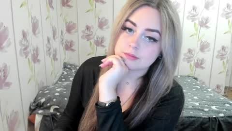 Snapshot of agatasweeti chatting on July 10, 10:34 pm Agata online show from July 10, 10:34 pm