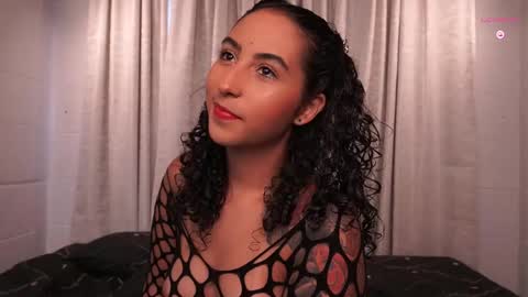 Snapshot of agatha_collinss chatting on September 27, 3:39 pm Val inst agatha clls online show from September 27, 3:39 pm
